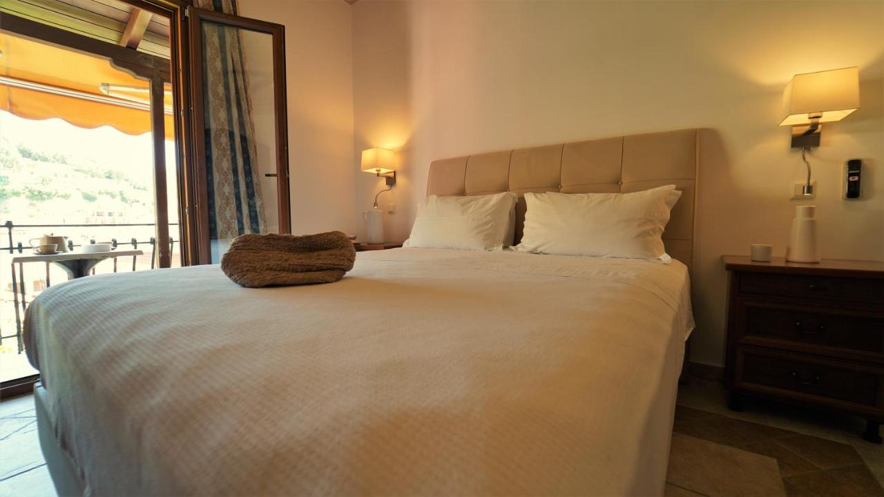 Hotel Tourist Парга Экстерьер фото