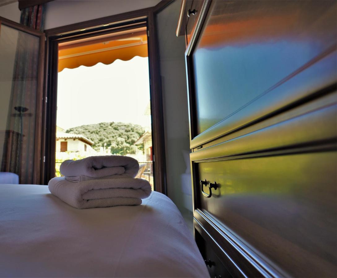 Hotel Tourist Парга Экстерьер фото