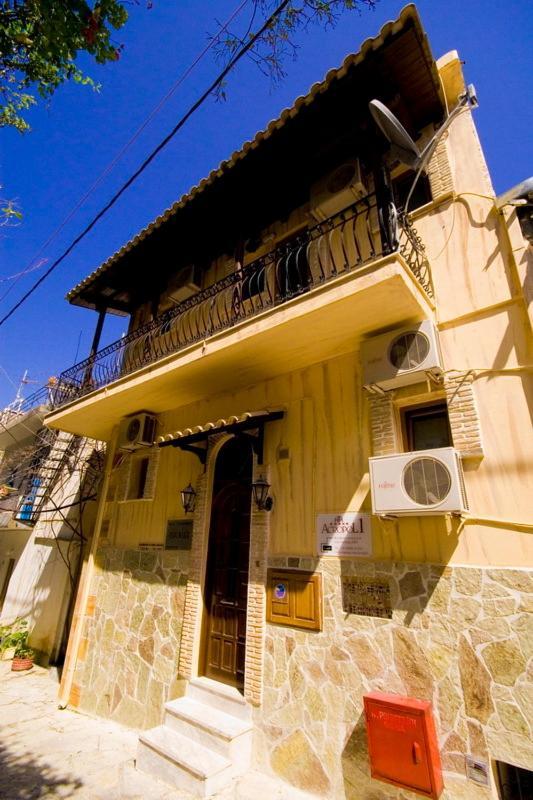 Hotel Tourist Парга Экстерьер фото